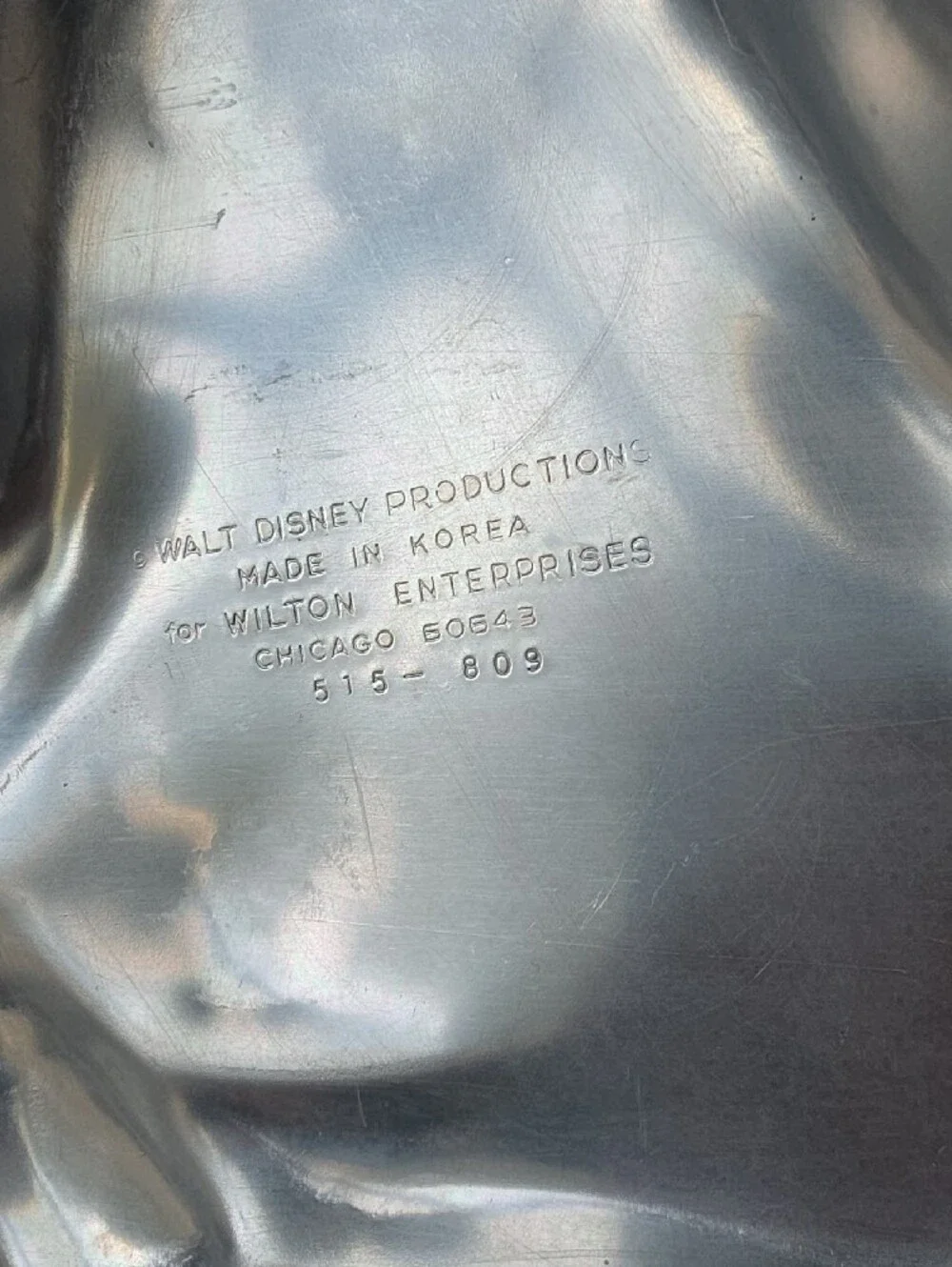 Wilton Silver Minnie Mouse Shaped Cake Pan